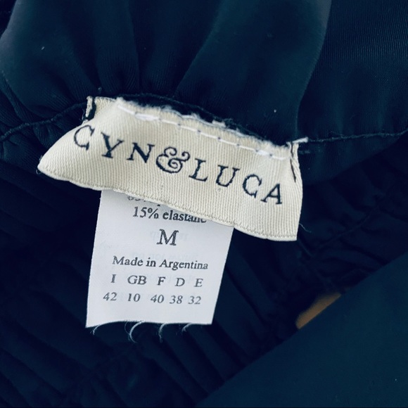 Cyn & Luca Sleeveless Deep V-Neck Dress - Picture 9 of 10
